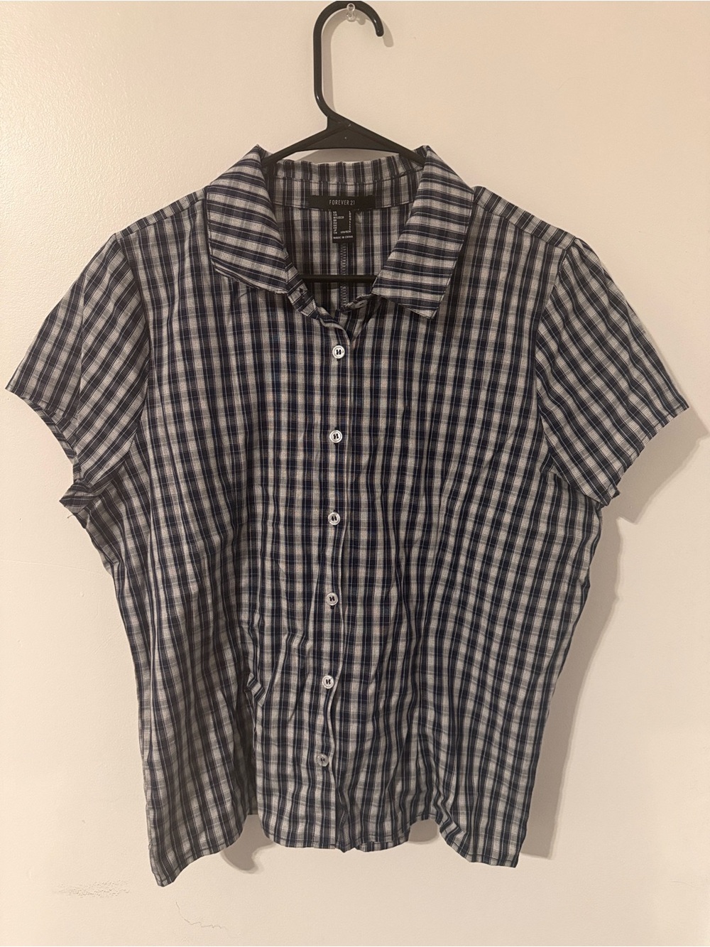 Forever 21 Navy & White Short Sleeve Plaid Button-Up Shirt